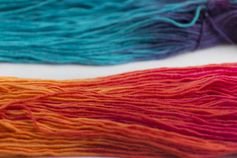 TIE DYE 'RESILIENT' SUPERWASH MERINO SOCK - Expression Fiber Arts